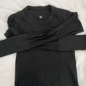 cute athletic black long sleeve!